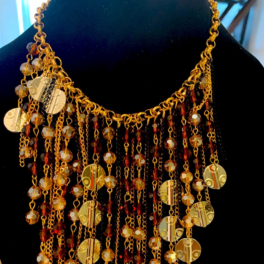 🤩 Lovely Necklace & Earrings Set 🤩